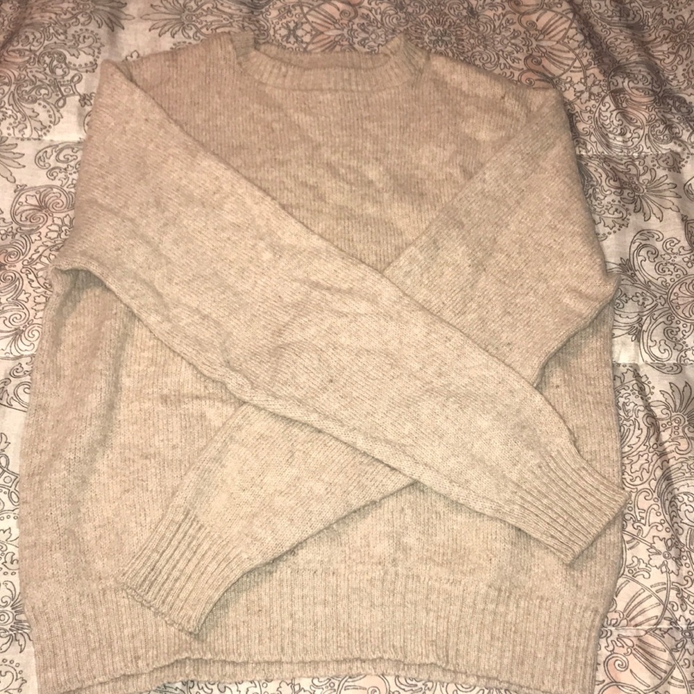 Beige Granny sweater